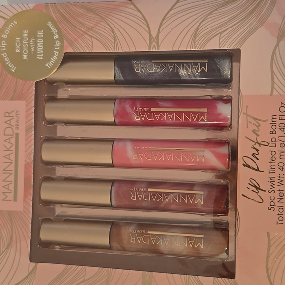 Juicy Couture Dreamin' of Juicy Cosmetic Bag With NWT JUICY WRISTLET And Goodies - Picture 3 of 9